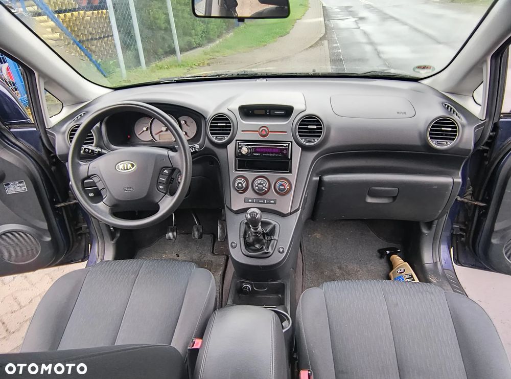 Kia Carens - 5