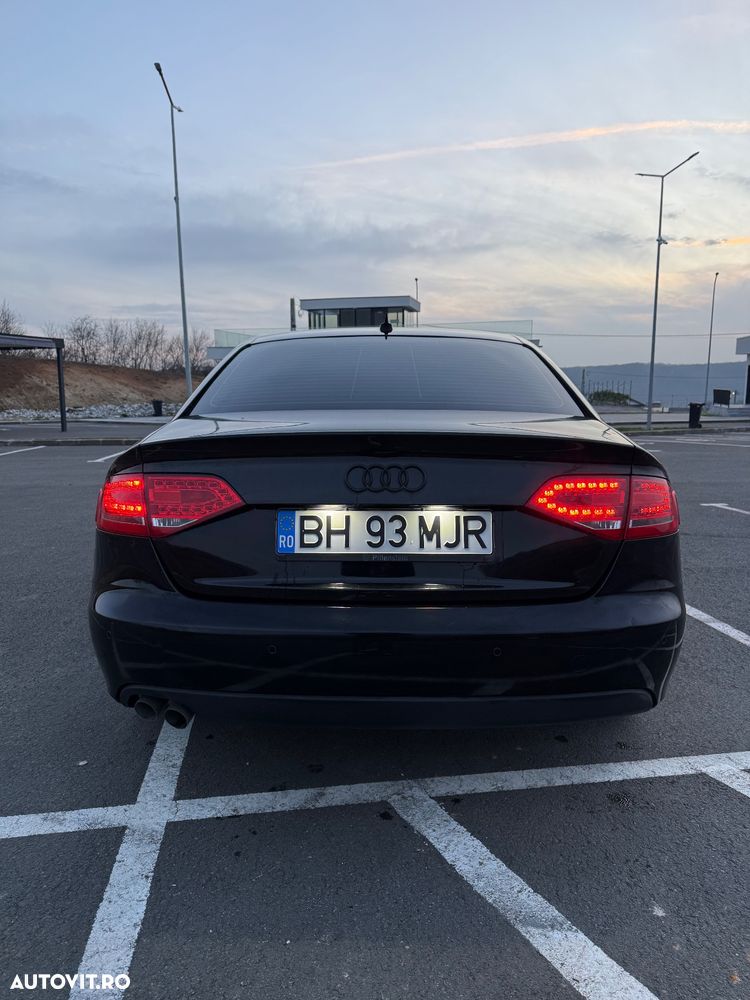 Audi A4 2.0 TDI Multitronic Avant - 4