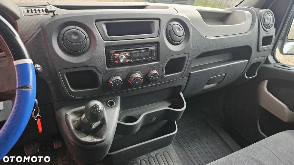 Renault Master III - 11