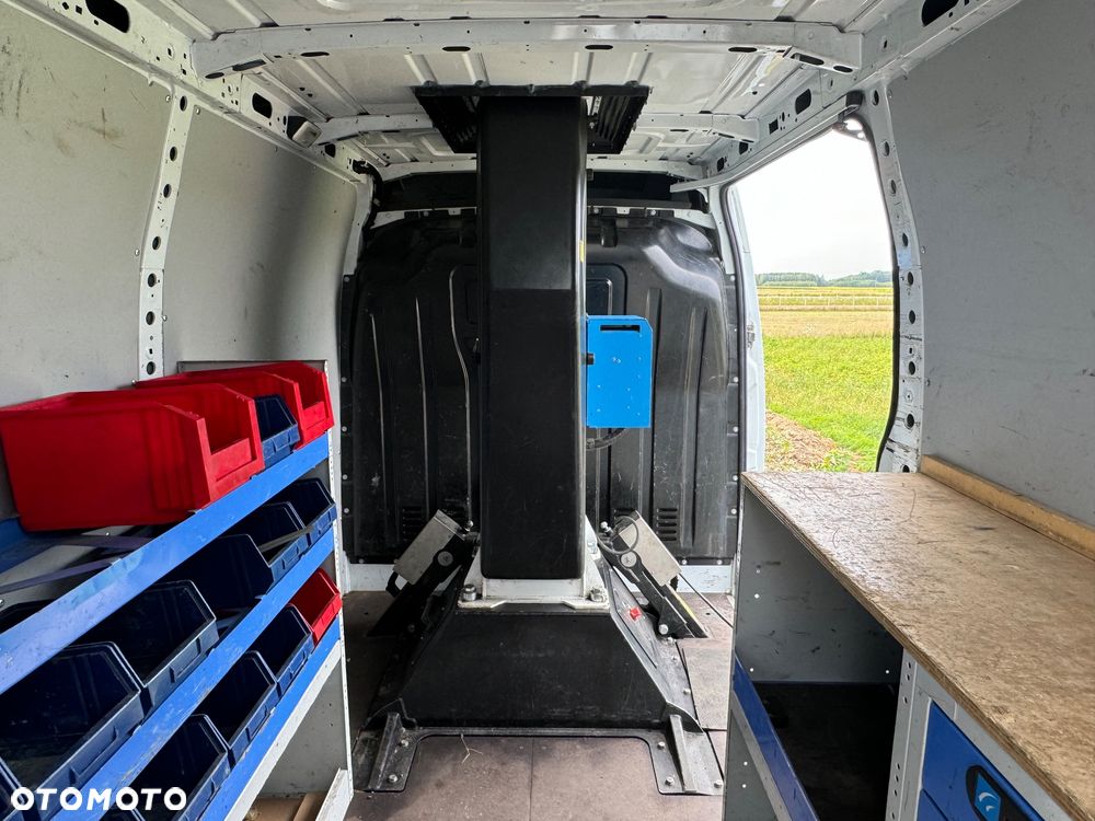 Renault Master 2.3 // Zwyżka 14 m // Podnośnik koszowy // Podpory // Łapy - 17