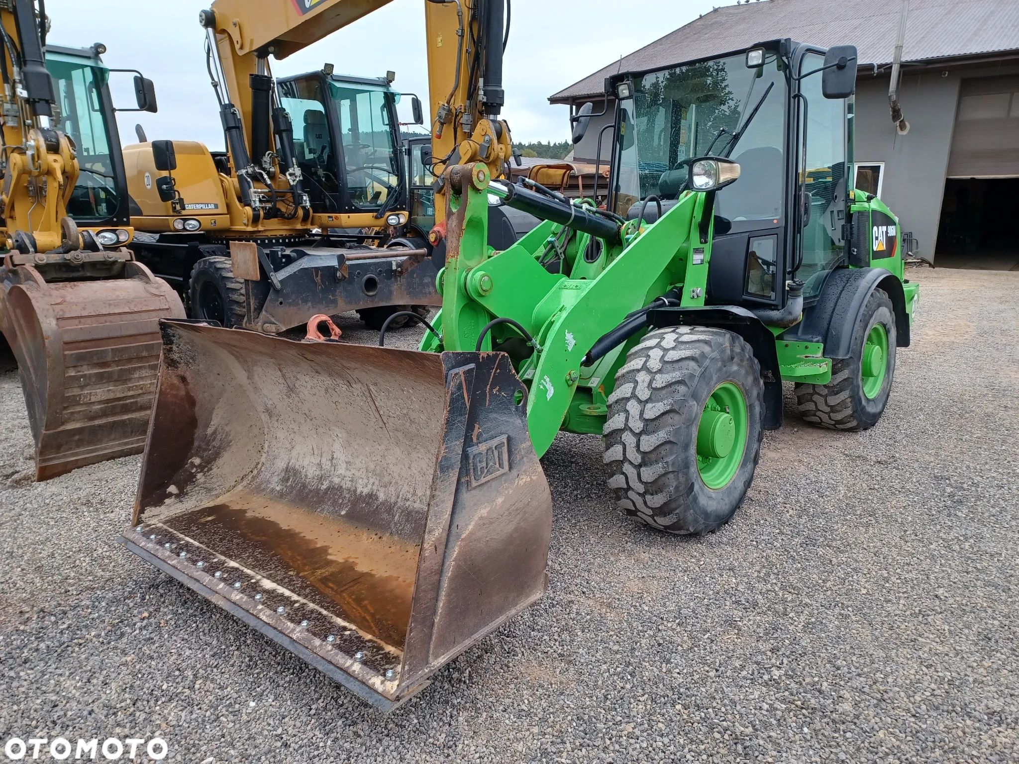 Caterpillar CAT 906 M - 1