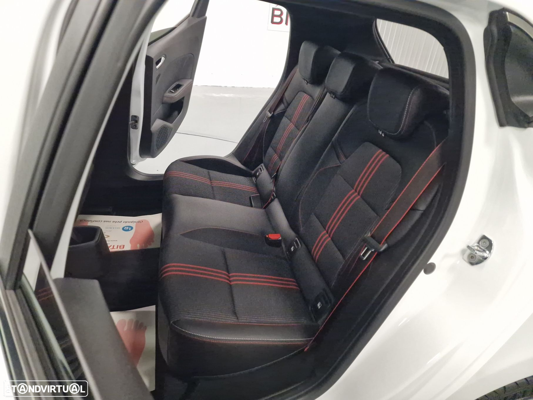 Renault Clio 1.5 Blue dCi RS Line - 32