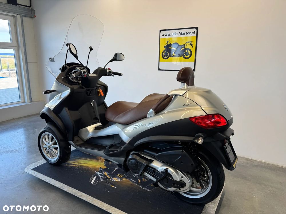 Piaggio MP-3 - 6