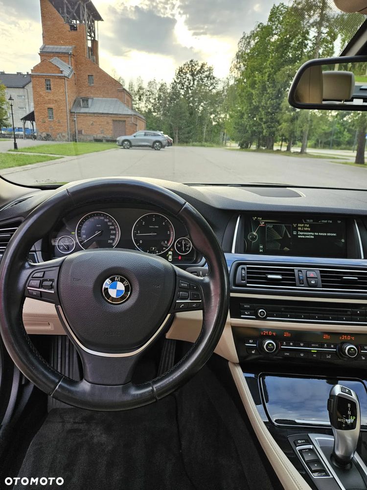 BMW Seria 5 518d - 11