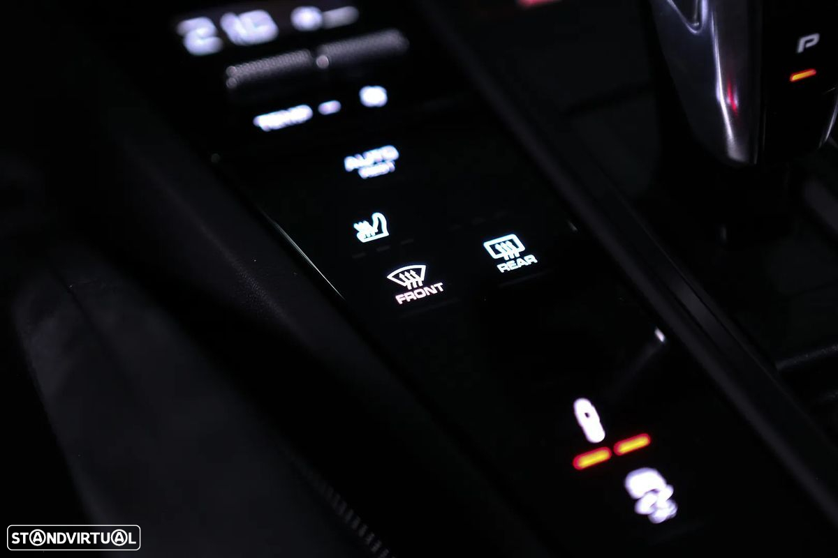 Porsche Cayenne Turbo GT - 34