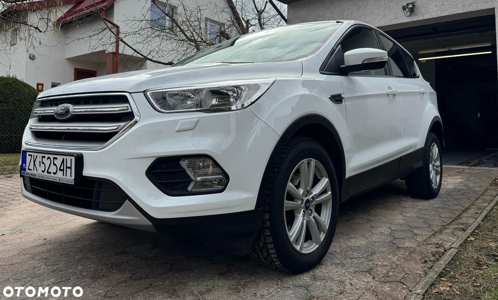 Ford Kuga - 1