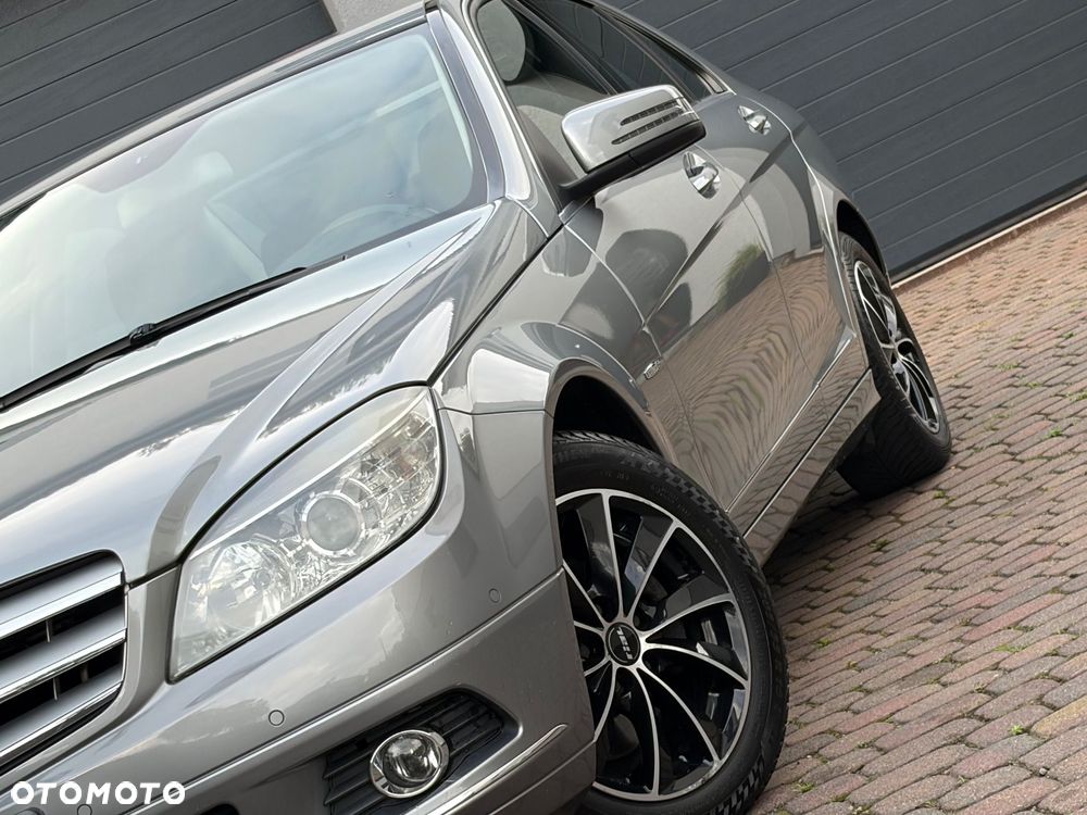 Mercedes-Benz Klasa C 180 Kompressor BlueEFFICIENCY Elegance - 2