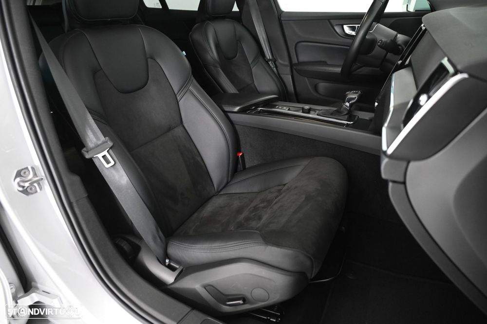 Volvo V60 2.0 D3 Momentum Geartronic - 16