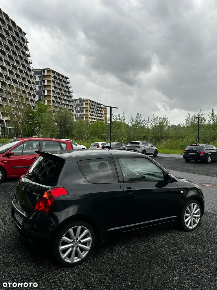 Suzuki Swift - 4