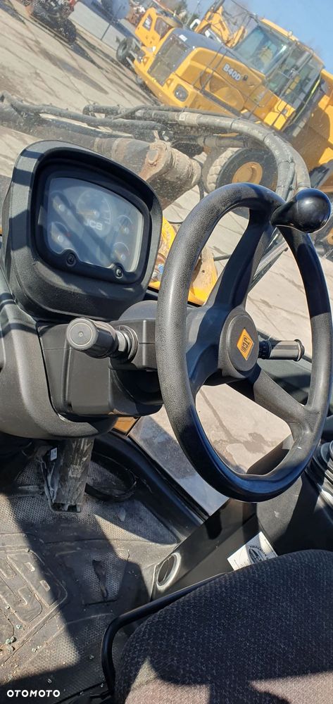 JCB 411 T4 - 10