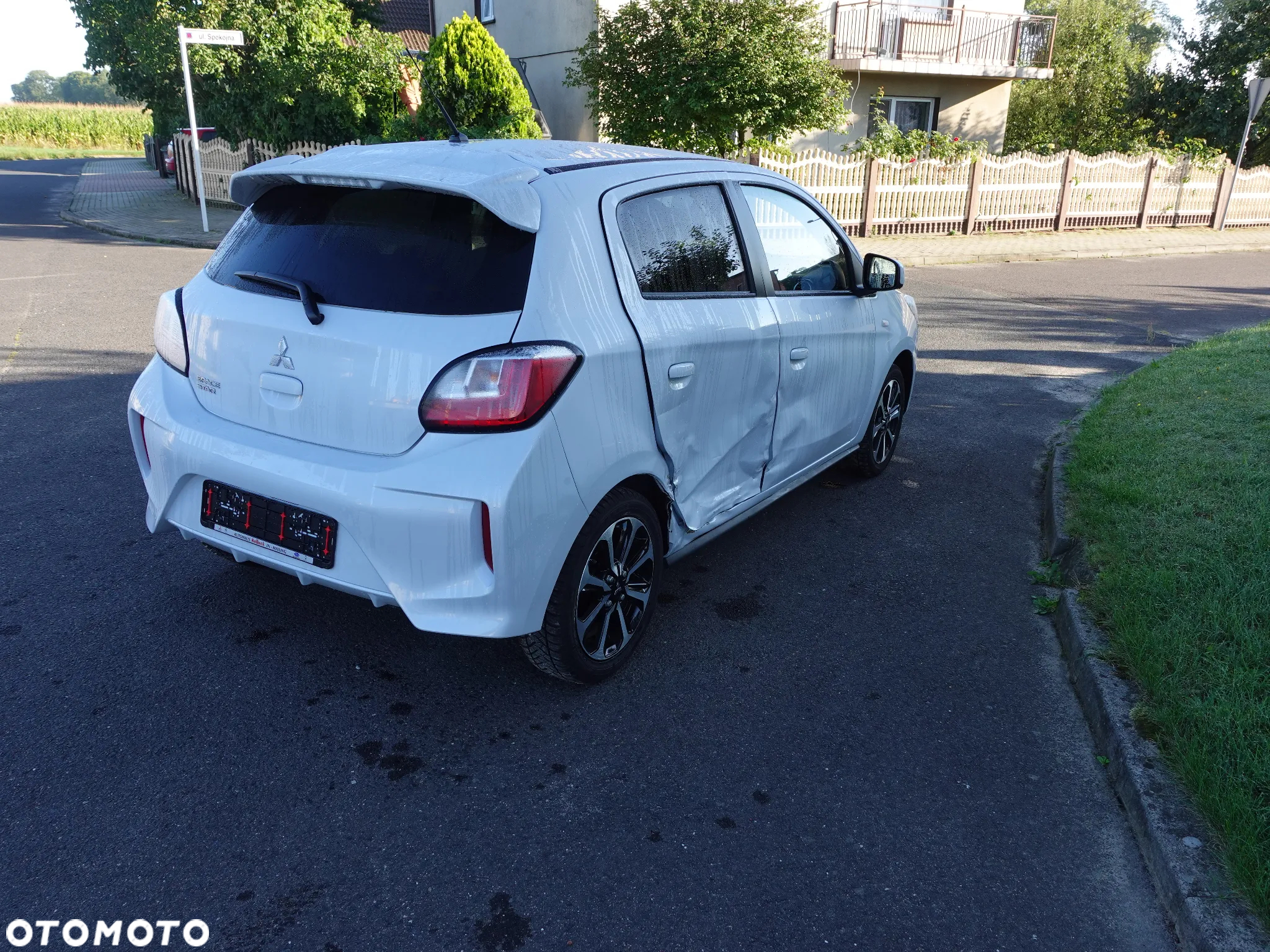Mitsubishi Space Star 1.2 Select - 10