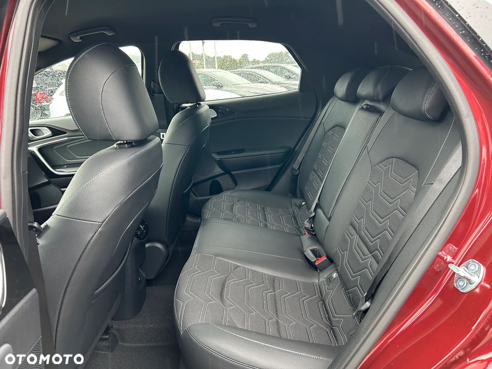 Kia XCeed - 14