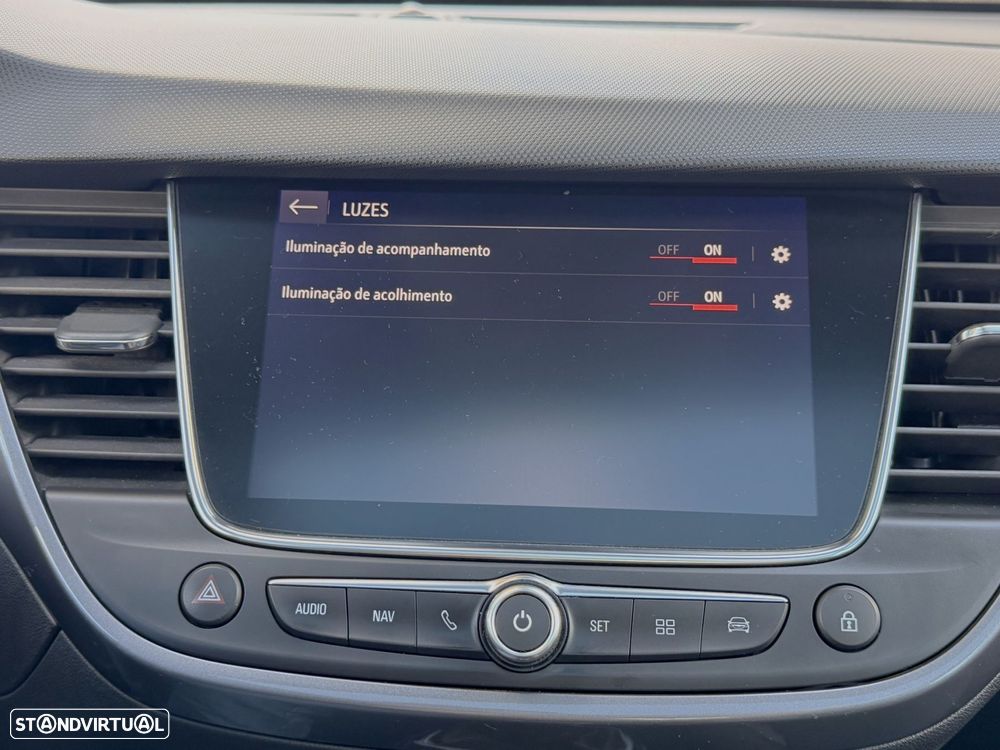 Opel Crossland X 1.2 T Innovation - 36