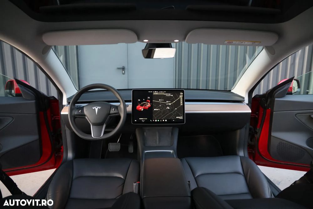 Tesla Model 3 - 7
