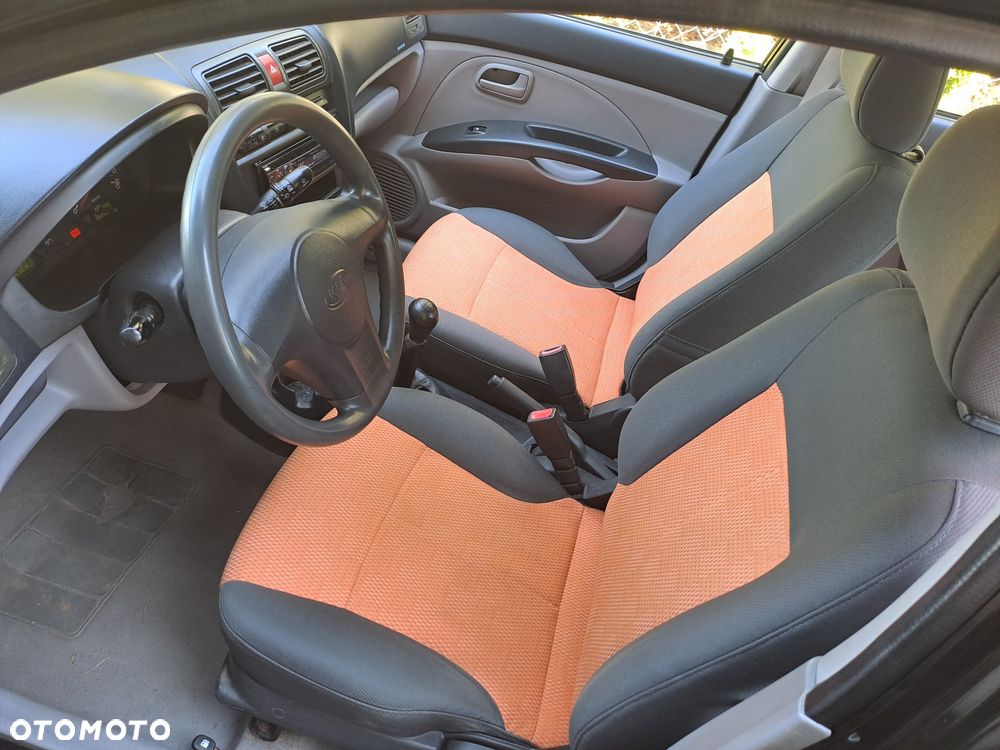 Kia Picanto - 8