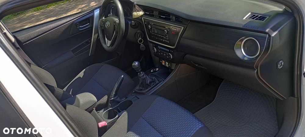 Toyota Auris - 7