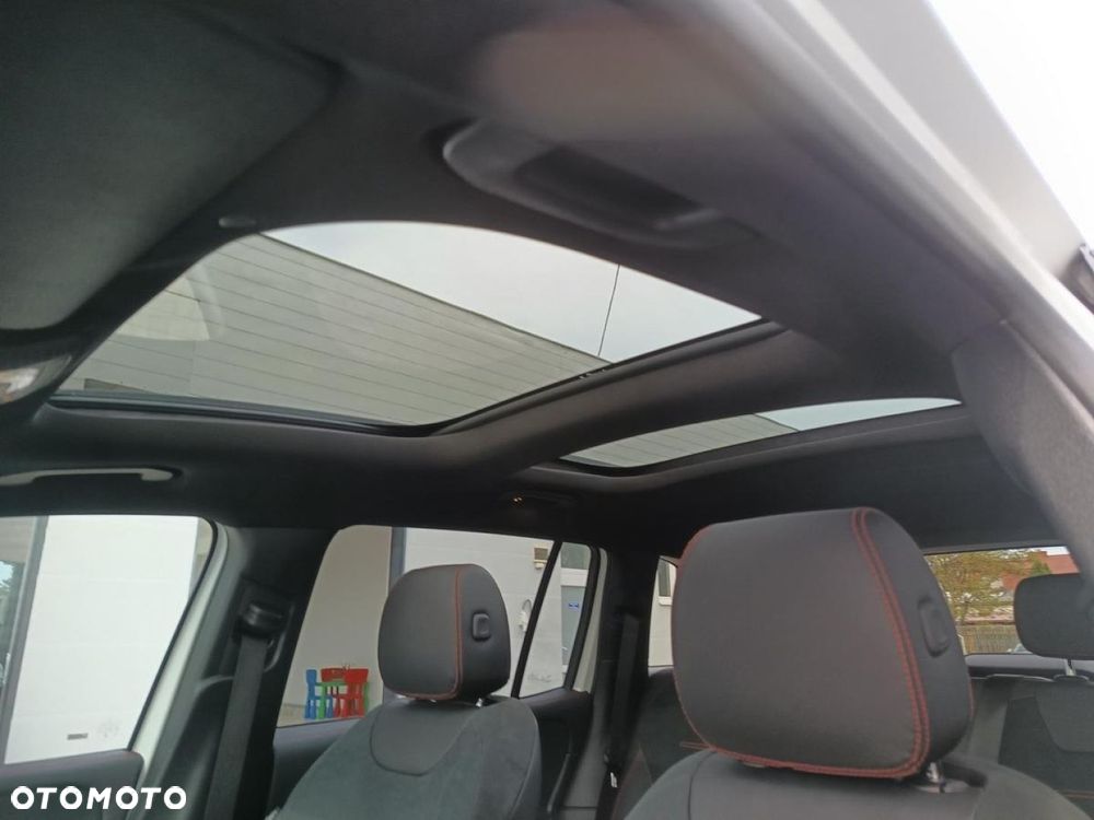 Mercedes-Benz GLB - 20