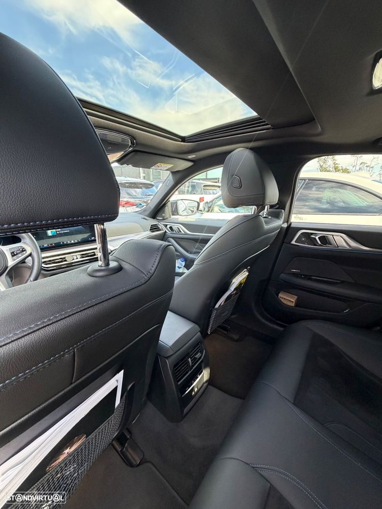 BMW i4 - 12