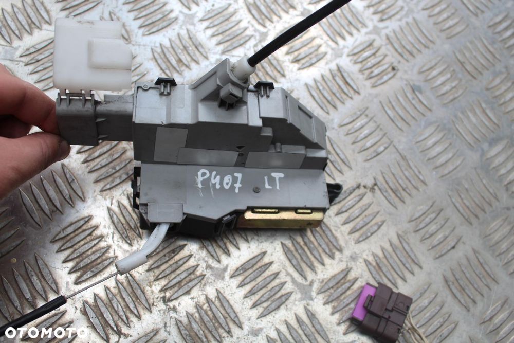 ZAMEK DRZWI LEWY TYŁ 6 PIN PEUGEOT 407 - 2