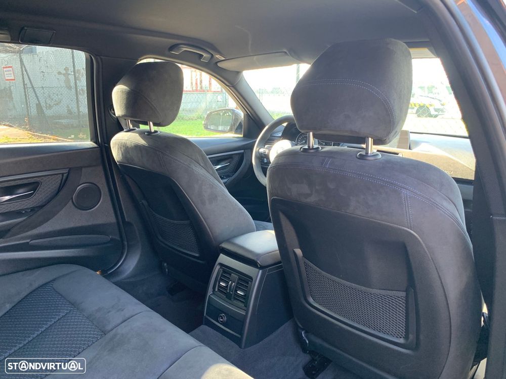 BMW 320 d Pack M - 23