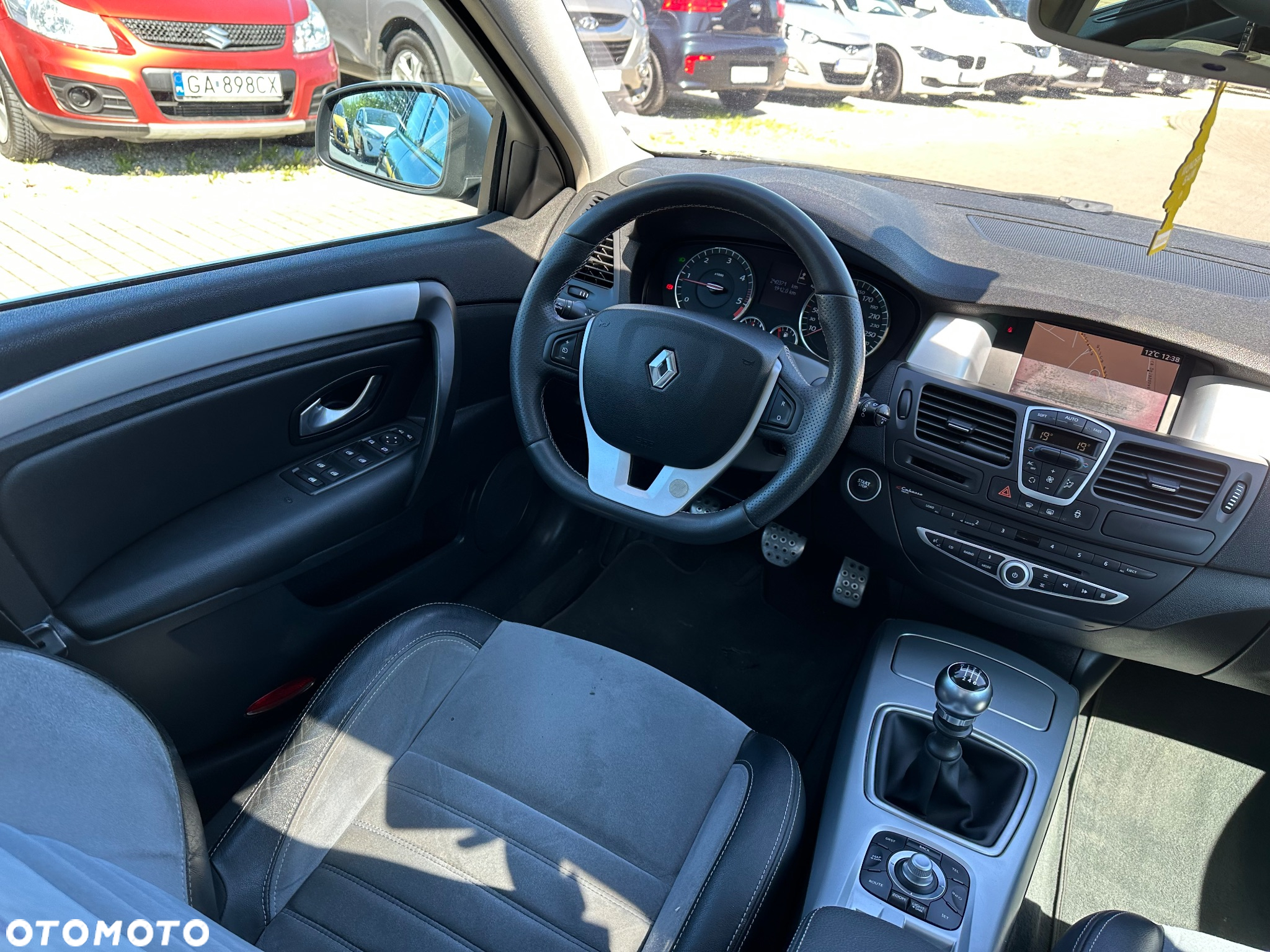 Renault Laguna Grandtour 2.0 dCi FAP GT - 28