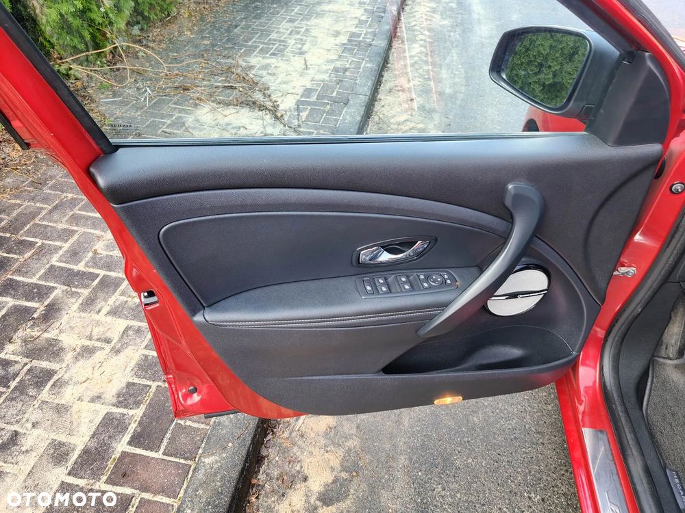 Renault Megane ENERGY dCi 130 BOSE EDITION - 33