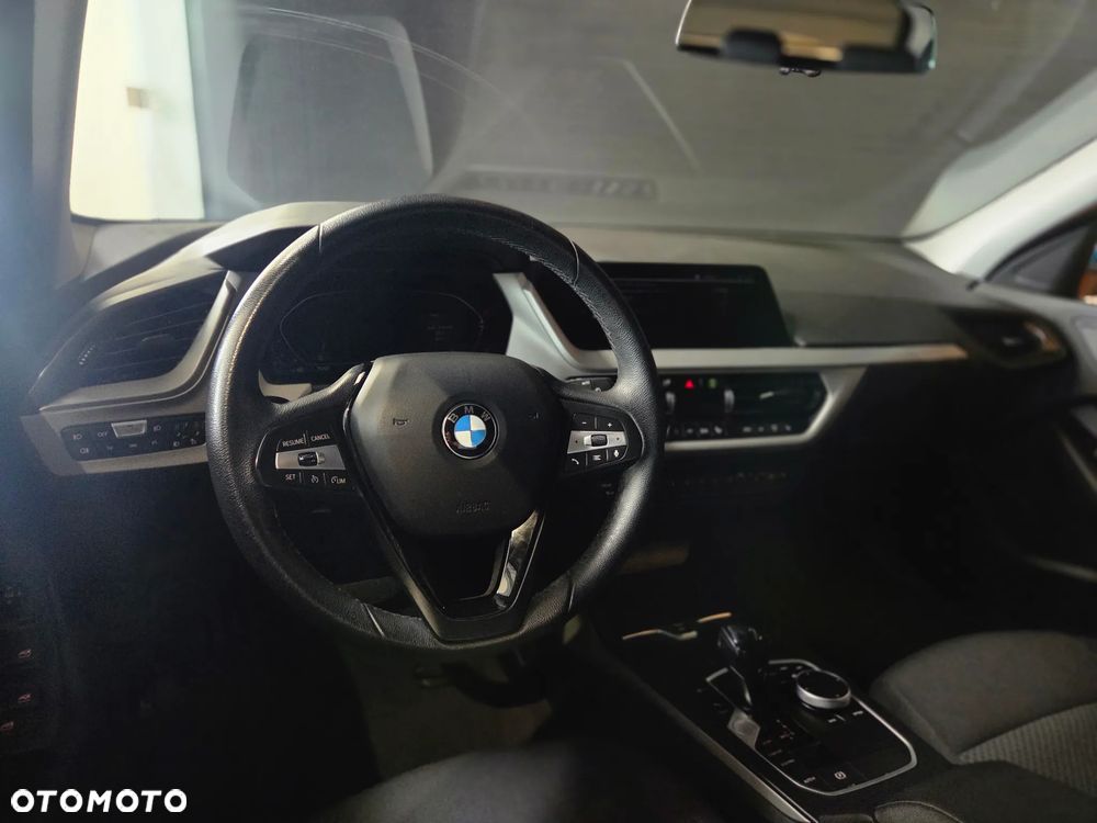 BMW Seria 1 118i Advantage - 12