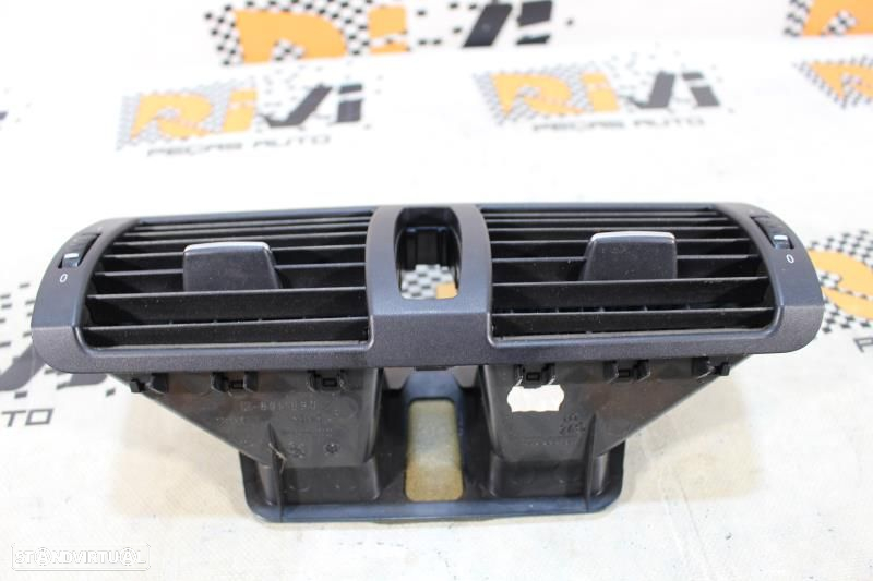 Arejador / Difusor De Ar Bmw 1 (E87)  7059189  / Arejador Central / E8 - 4