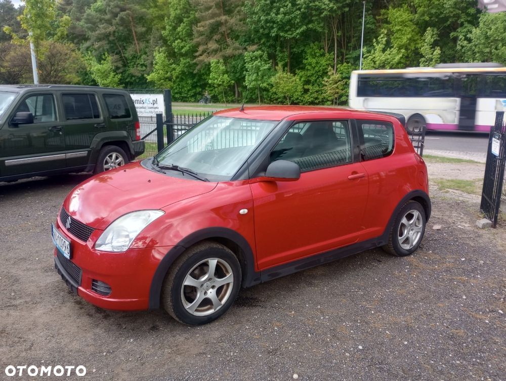 Suzuki Swift - 1
