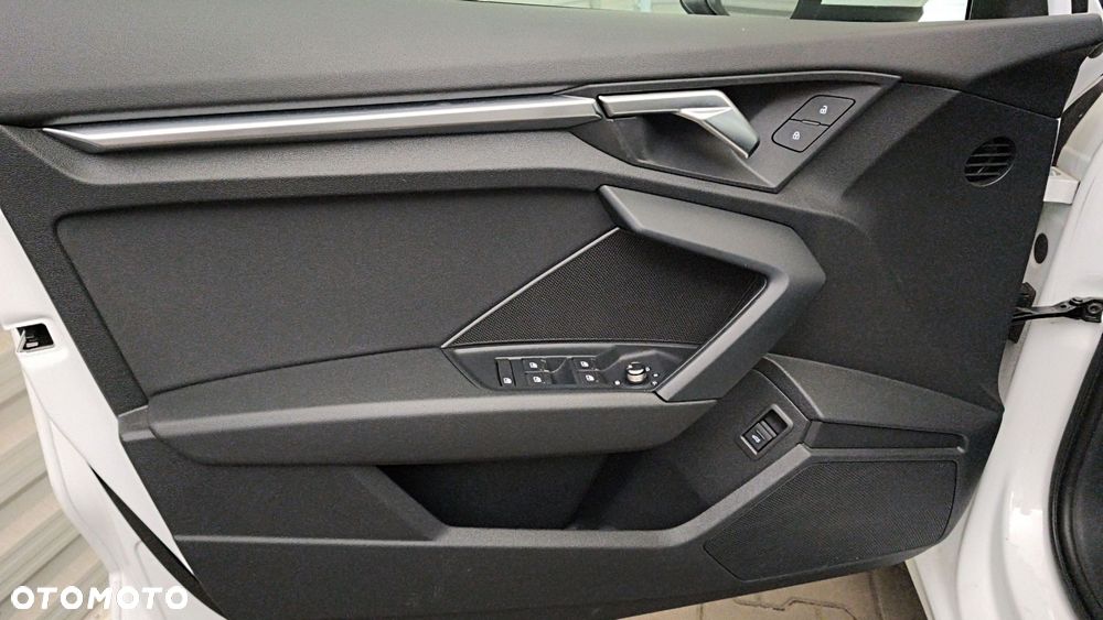 Audi A3 Limousine 35 TFSI mHEV S tronic - 17