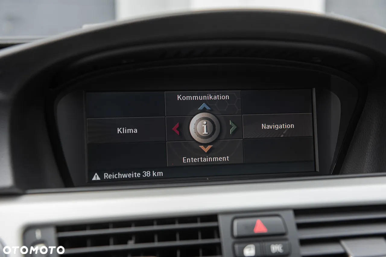 BMW Seria 3 325xi Touring - 19