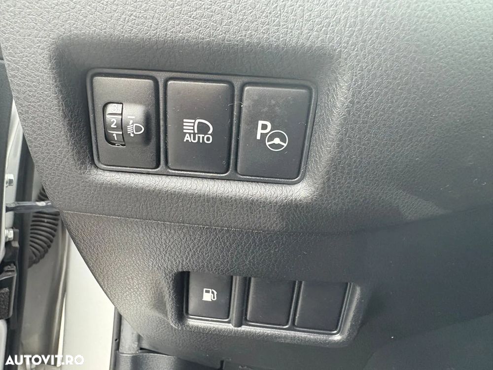 Toyota C-HR 1.8 HSD 122 CP 4x2 CVT Style - 12