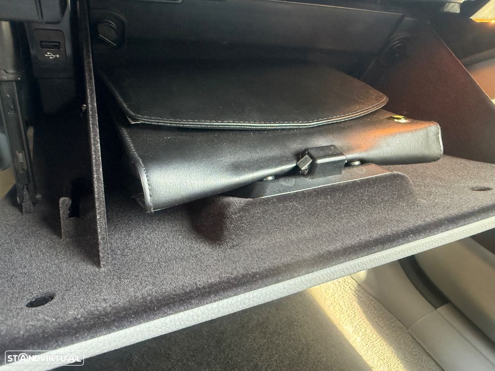 BMW 320 d DPF Blue Performance Edition Lifestyle - 25