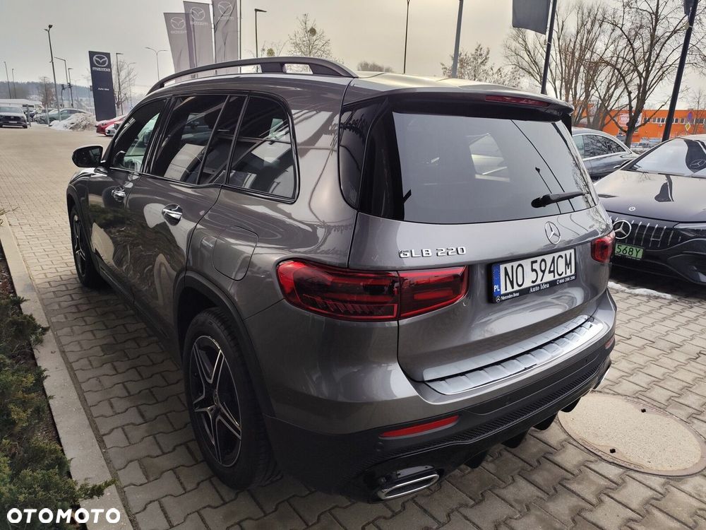 Mercedes-Benz GLB 220 mHEV 4-Matic AMG Line 8G-DCT - 4