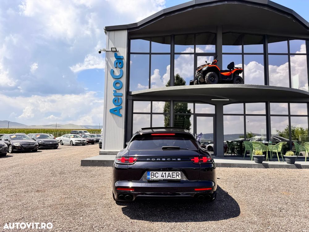 Porsche Panamera 4S Sport Turismo - 8
