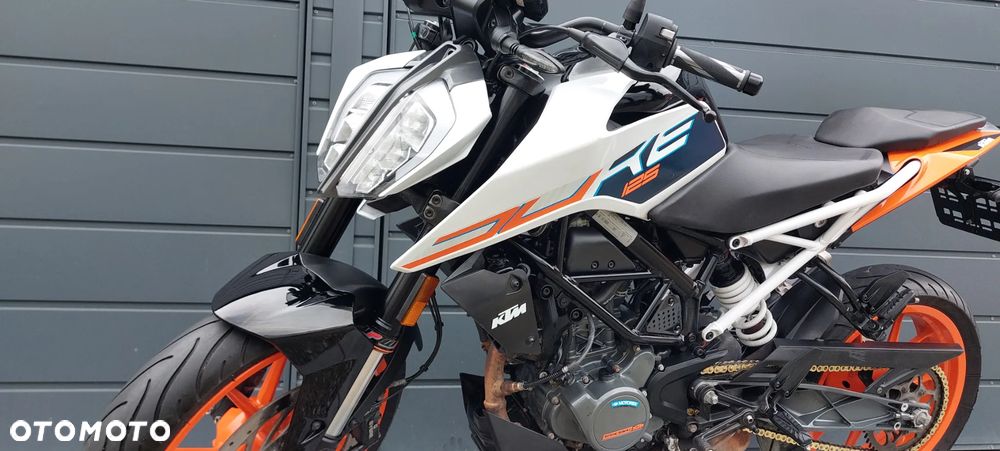 KTM Duke 125 - 18