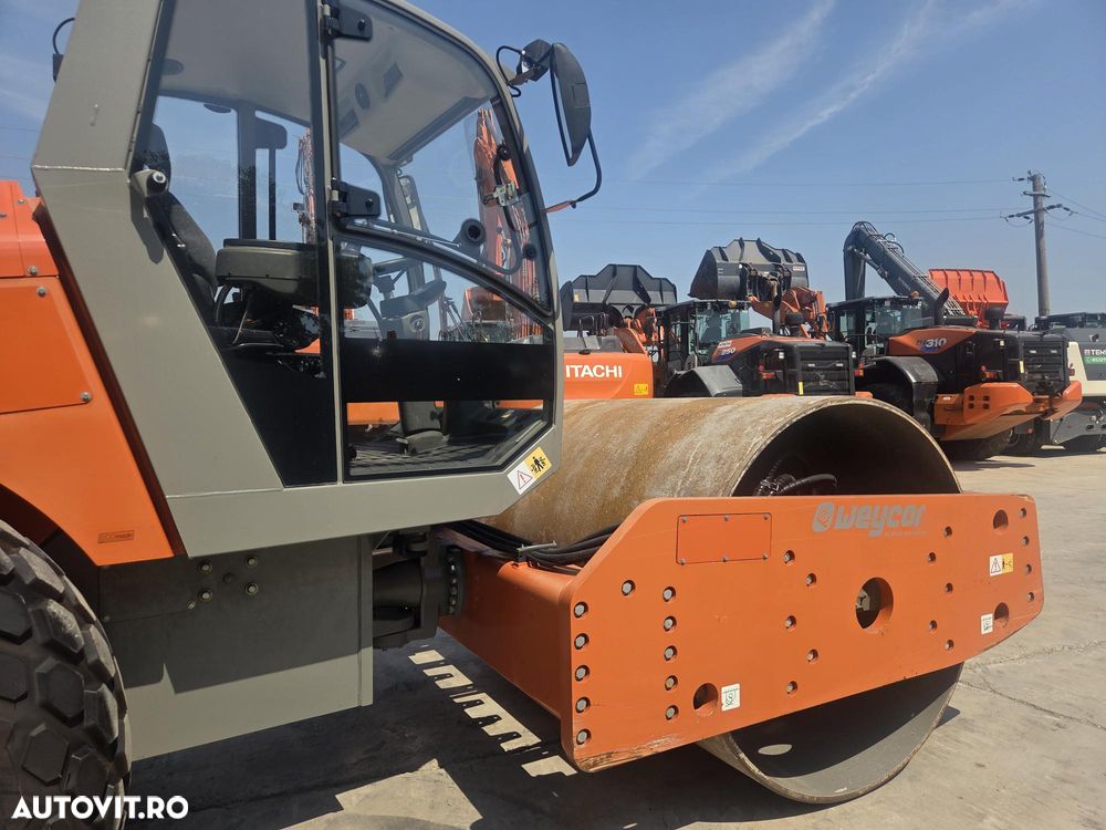 Atlas TERASAMENTE, 12,3tone, 2022, 500h, latime tambur 2,2m, produs in GERMANIA, motor Cummins 97kW, anv 90% ok, fara aer conditionat, lungime 5,7m, posibilitate leasing 4 ani, STARE CA NOU-PROMOTIE 69.900 EUR+Tva - 25