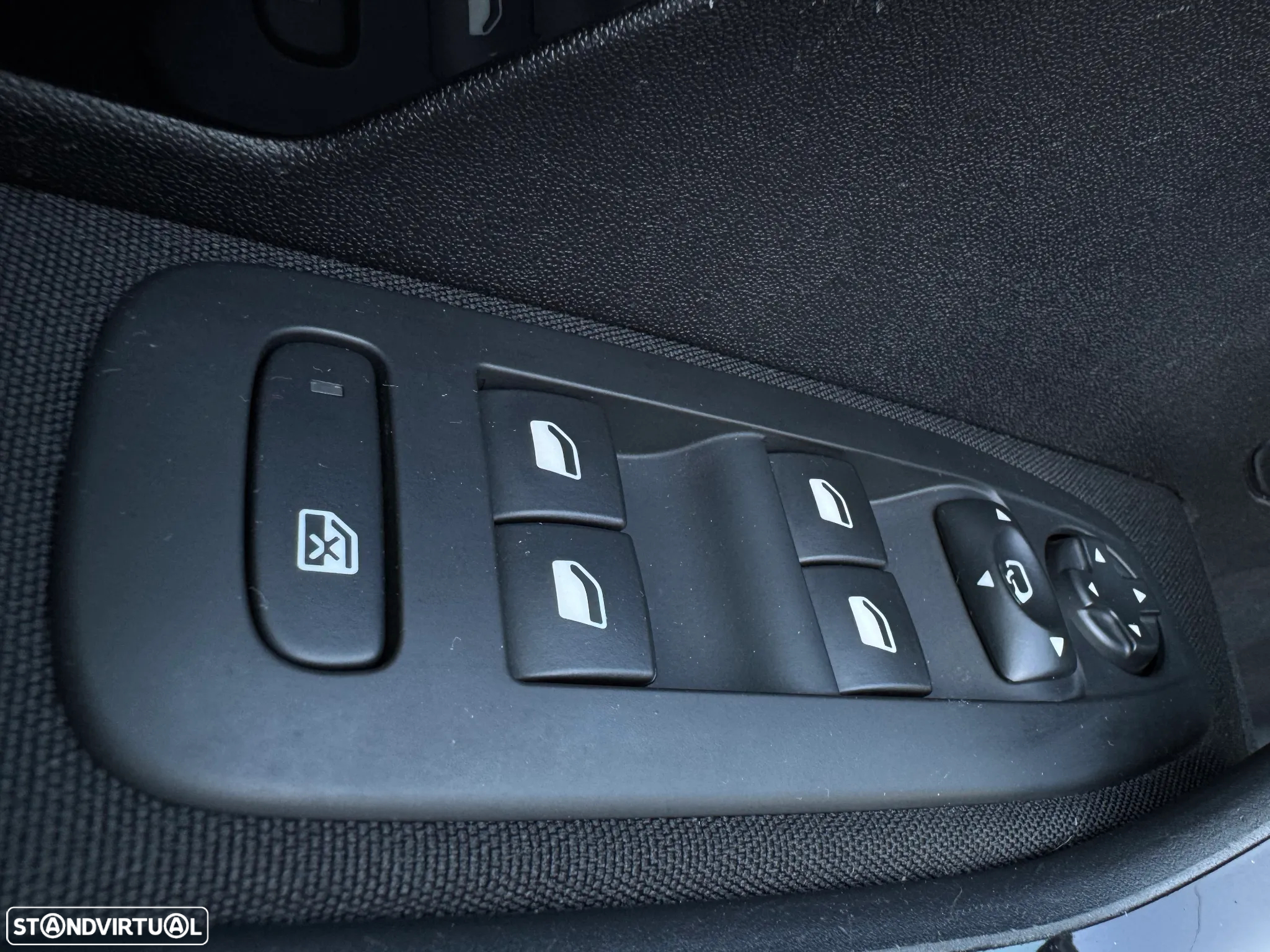 Peugeot 208 PureTech 82 Allure - 18