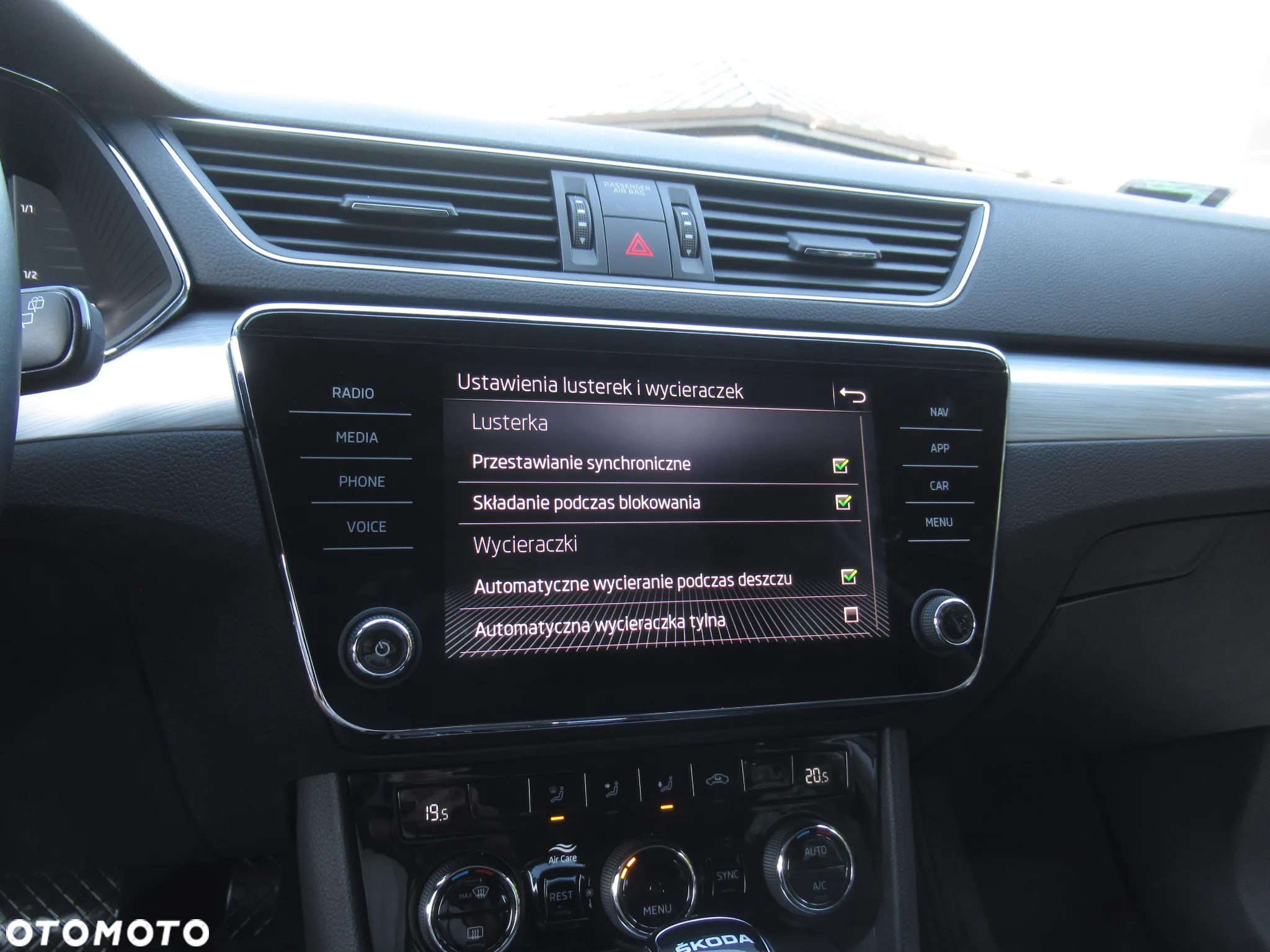 Skoda Superb 2.0 TSI Ambition DSG - 25