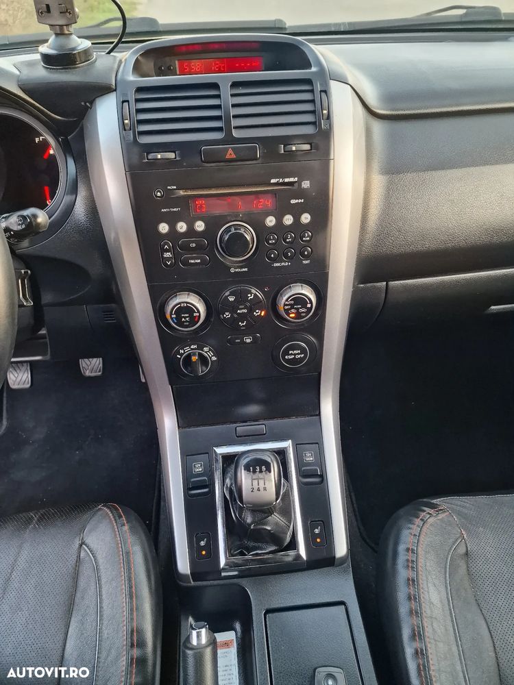 Suzuki Grand Vitara 1.9 DDiS Black&White DPF - 15