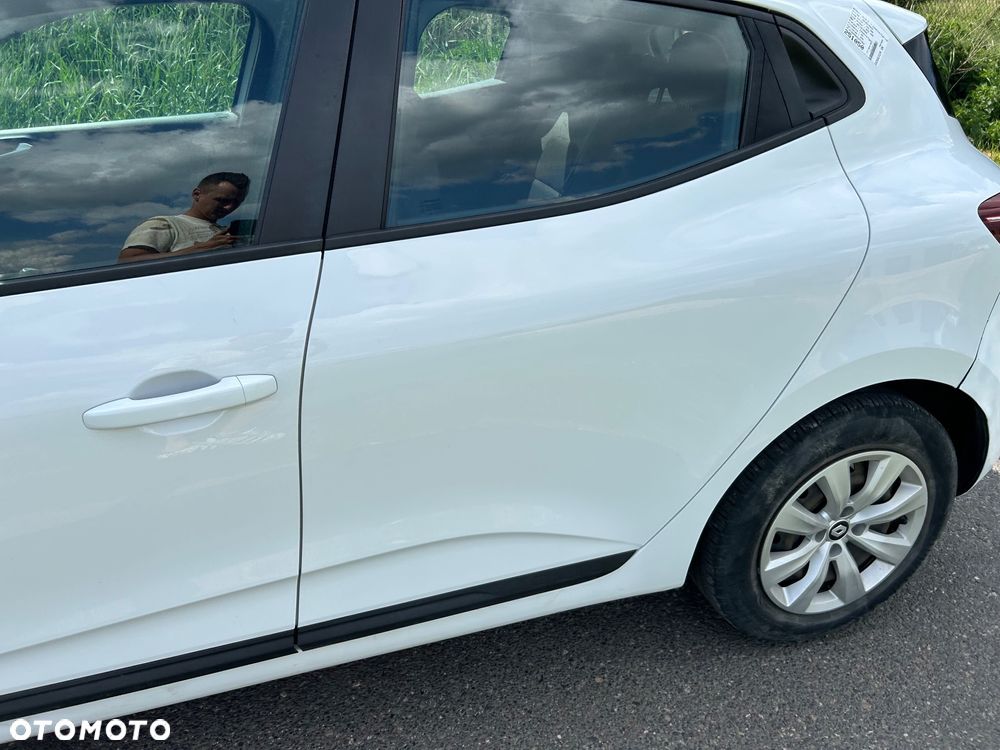 Renault Clio - 20