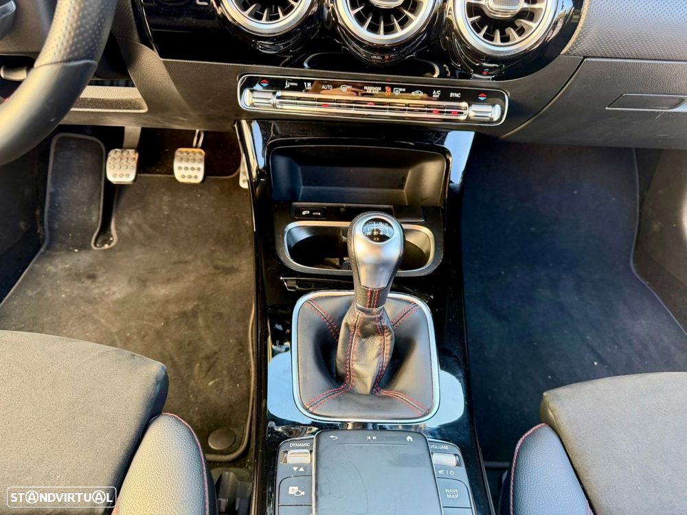 Mercedes-Benz A 160 AMG Line - 17