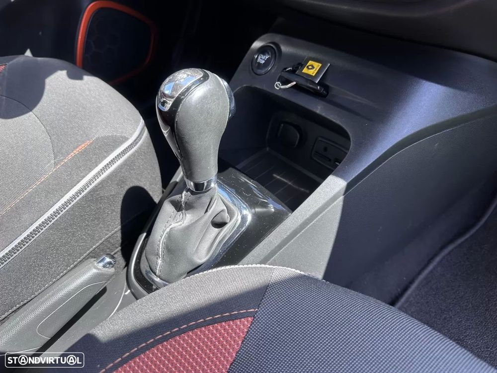Renault Captur 1.5 dCi Sport EDC - 57