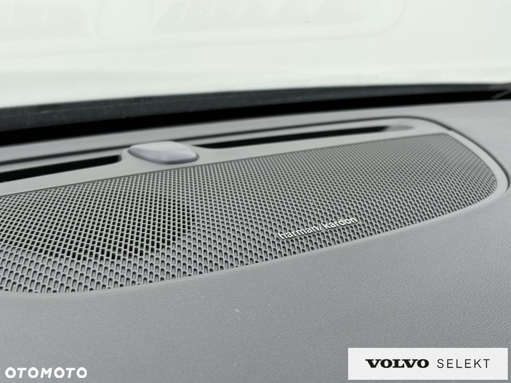 Volvo V60 Cross Country - 25