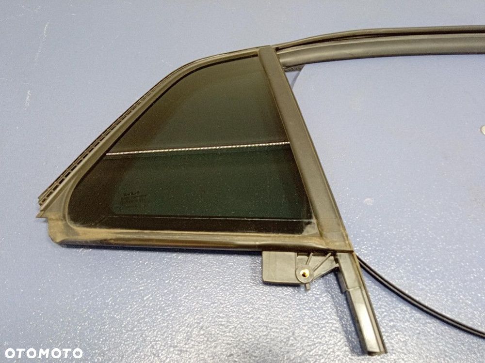 KIA SPORTAGE V 21- SZYBA DRZWI TYŁ PRAWA 83540R2010 - 2