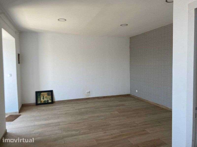 Espaço comercial no Dafundo - Grande imagem: 4/7
