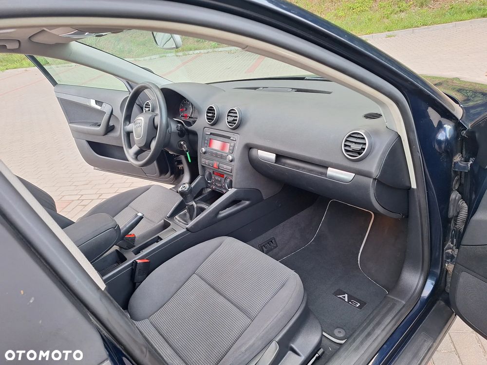 Audi A3 Sportback 1.6 Attraction - 37