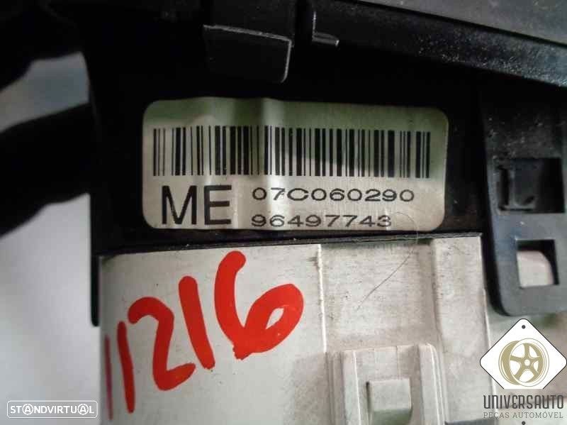 ECRÃ MULTIFUNÇÕES CHEVROLET MATIZ 2007 - 1