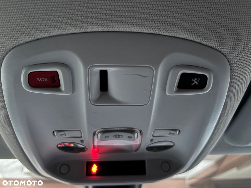 Peugeot 308 1.2 PureTech Allure S&S - 20