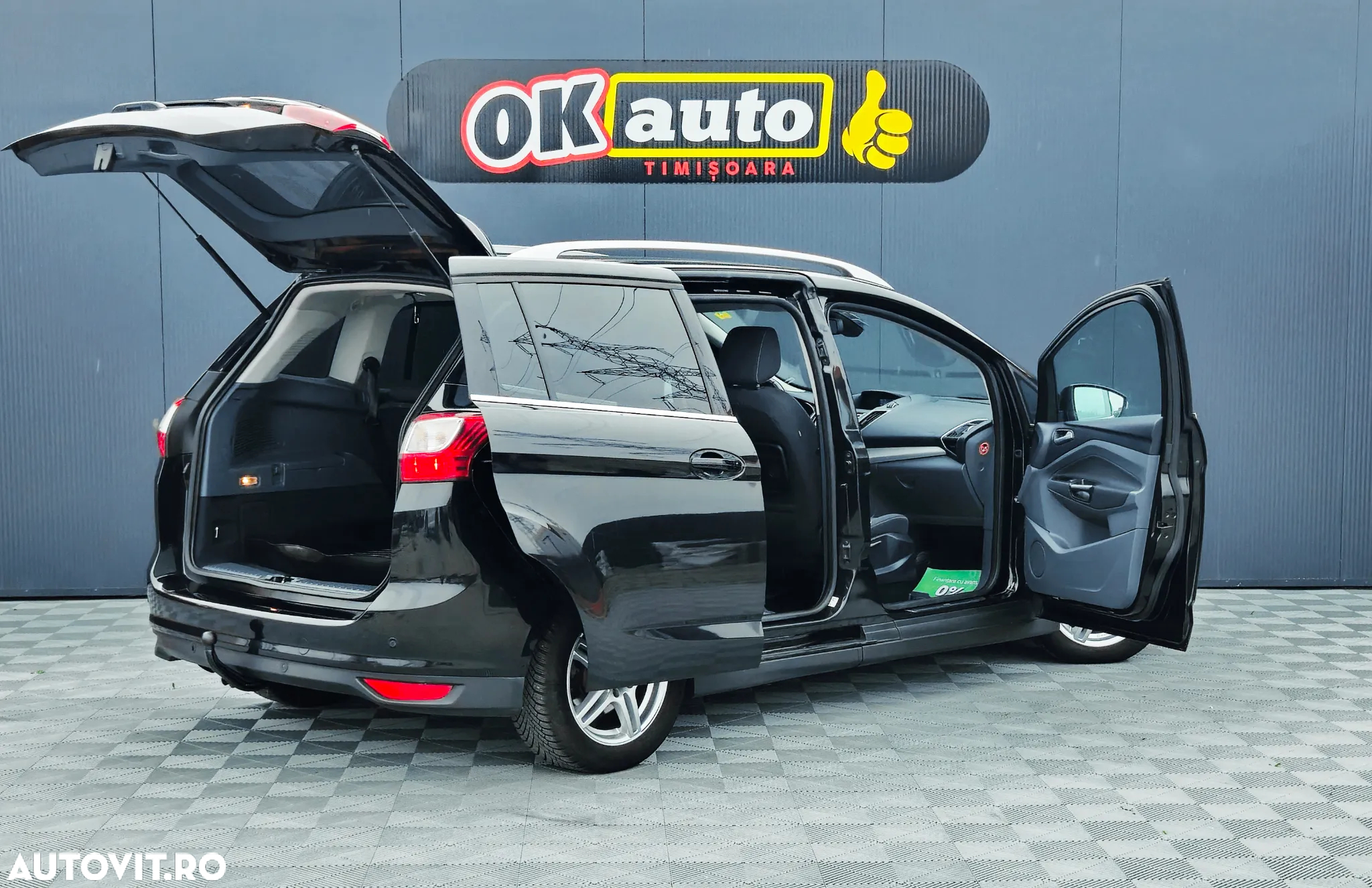Ford Grand C-Max 1.6 TDCi Titanium - 29